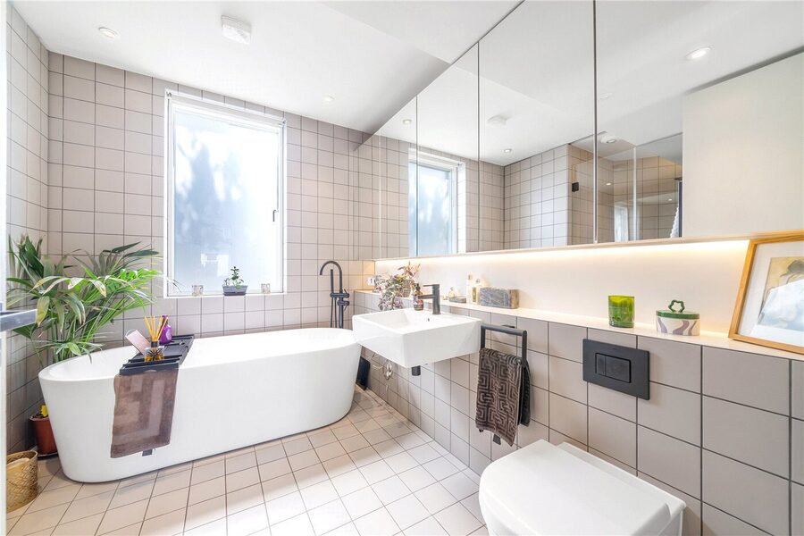 Bathroom P2