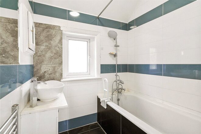 Coombe Lane, London, SW20