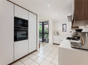 Scott Avenue, London, SW15