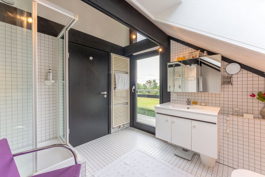 Ensuite To Balc