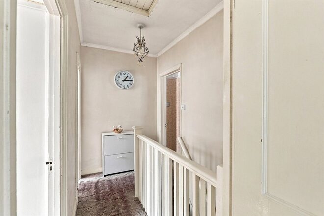 Devonia Gardens, London, N18
