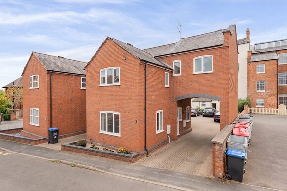 Gulistan Road, Warwickshire, CV32