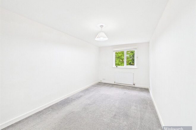 Brighton Road, Surbiton, KT6