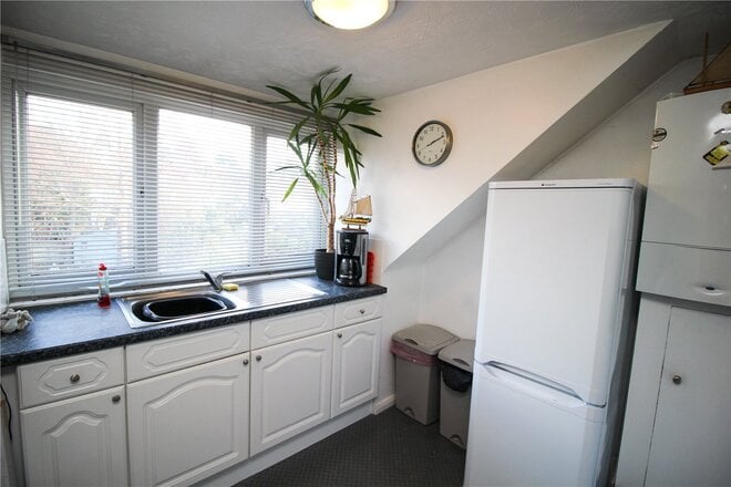 Mayfield Avenue, Essex, SS2
