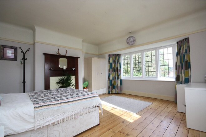 Alumhurst Road, Dorset, BH4
