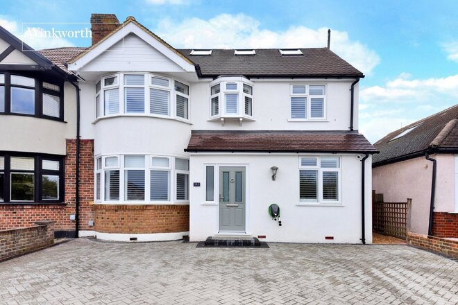 Newbury Gardens, Surrey, KT19
