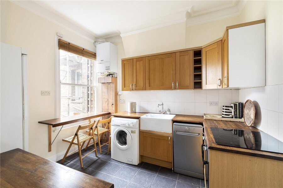 Eat-In Kitchen