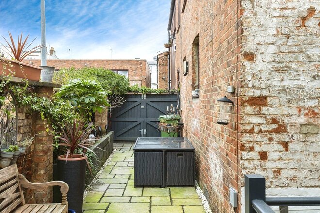 Hewlett Road, Gloucestershire, GL52