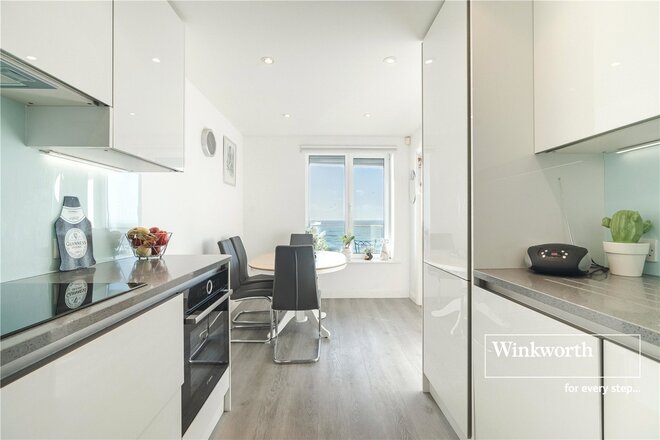 Marina Close, Bournemouth, BH5