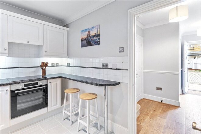 Cottesloe Mews, London, SE1