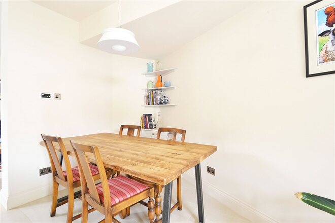 Crawthew Grove, East Dulwich, SE22