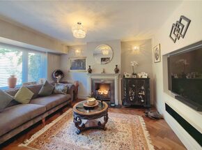 Cherry Tree Road, Buckinghamshire, HP9
