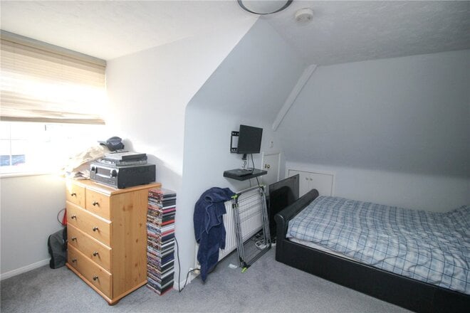 Mayfield Avenue, Essex, SS2