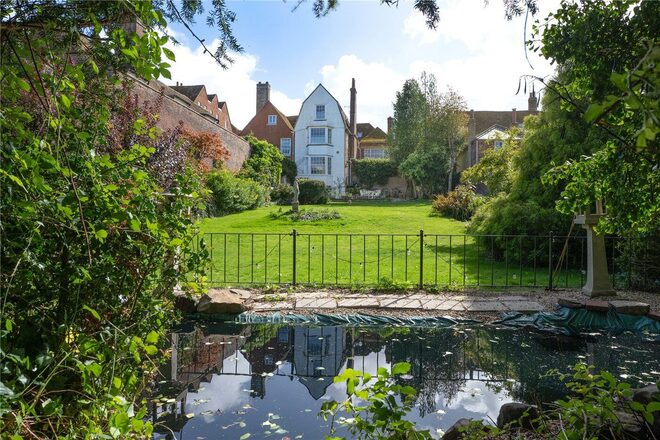 High Street, East Sussex, TN31