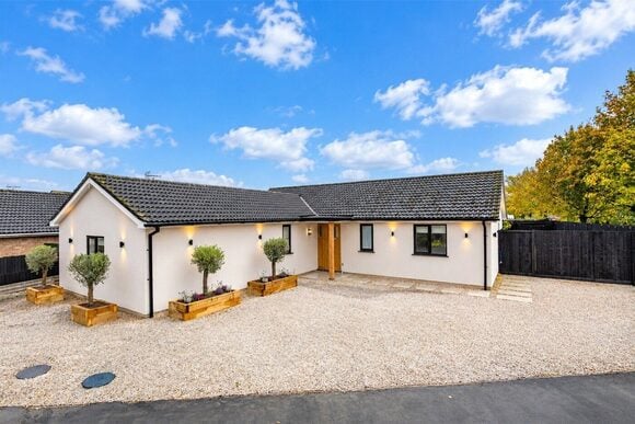 Willow Drive, Lincolnshire, PE10