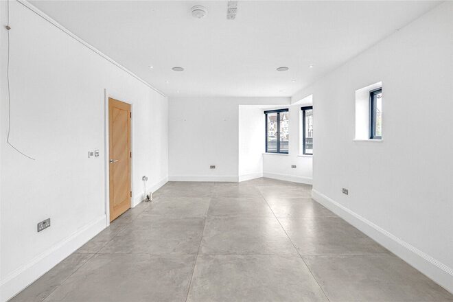 Mount Avenue, Essex, SS0