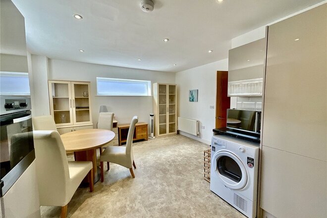 The Old Bakehouse Mews, Christchurch, BH23