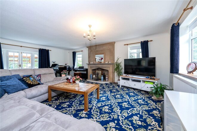 Elton Road, Peterborough, PE8