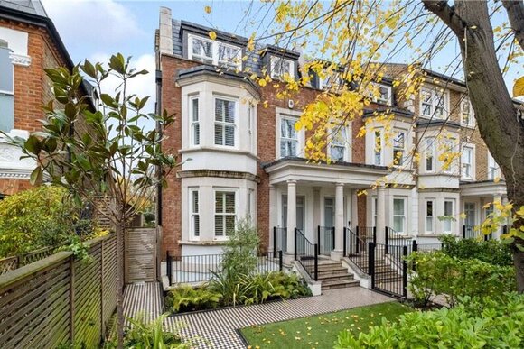 Easterby Villas, Barnes, SW13