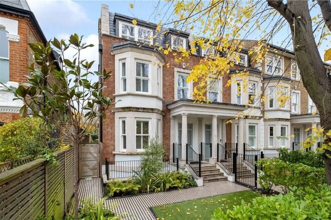 Easterby Villas, Barnes, SW13