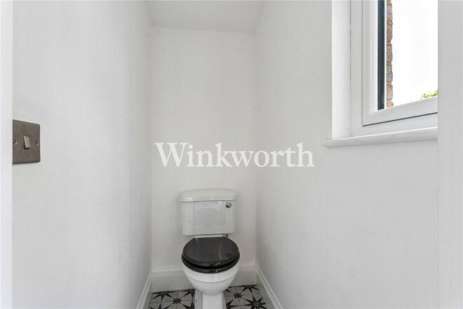 Oakfield Road, London, N14