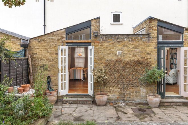 Cowley Road, London, SW9