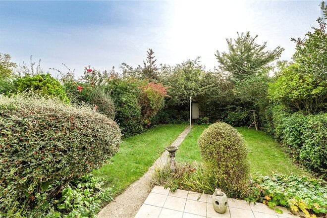 Elmhurst Avenue, Northampton, NN3