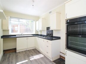 Hambro Avenue, Essex, SS6
