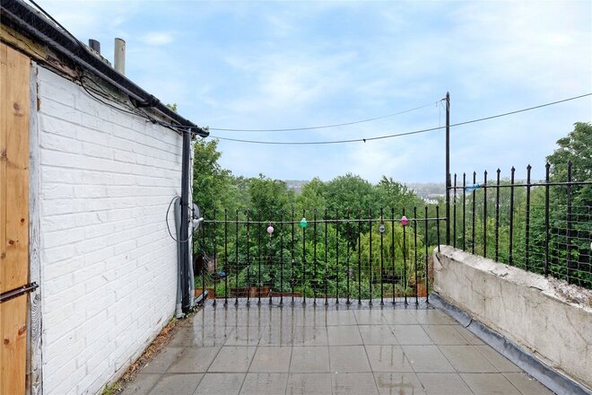 Auckland Hill, London, SE27