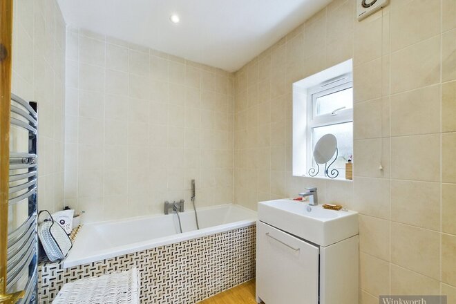 Tolworth Road, Surbiton, KT6