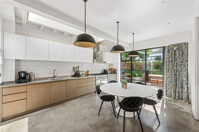 Carysfort Road, London, N16