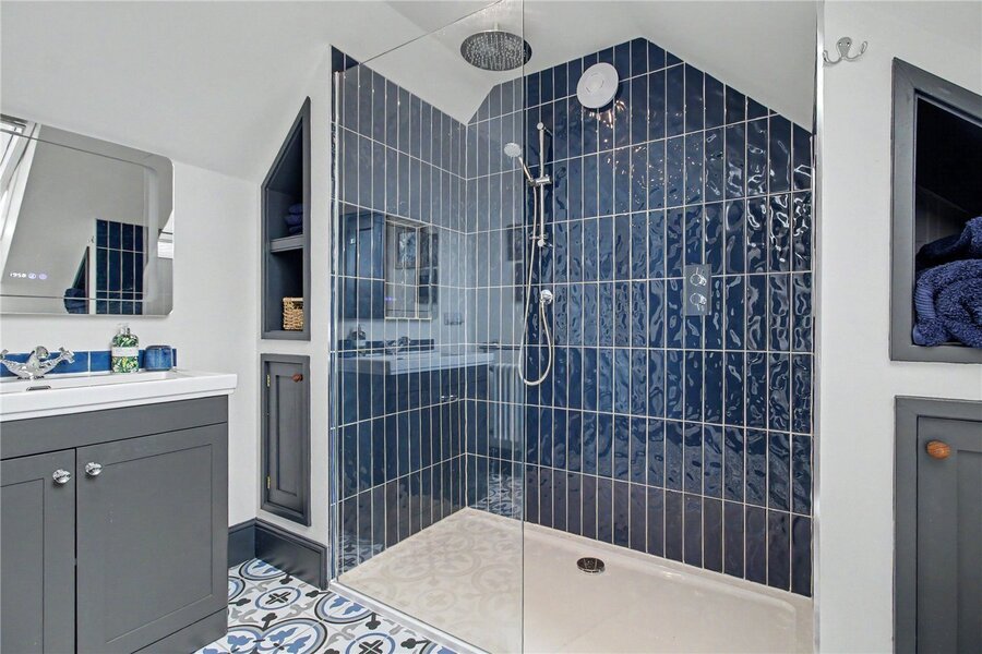En-Suite 2
