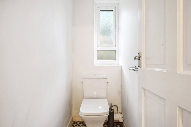 Hawarden Grove, London, SE24