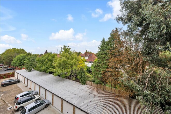 Golderslea, London, NW11