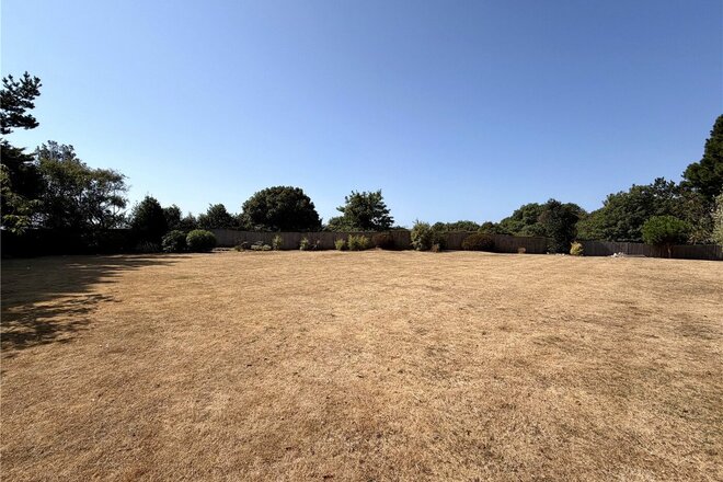 West Overcliff Drive, Dorset, BH4