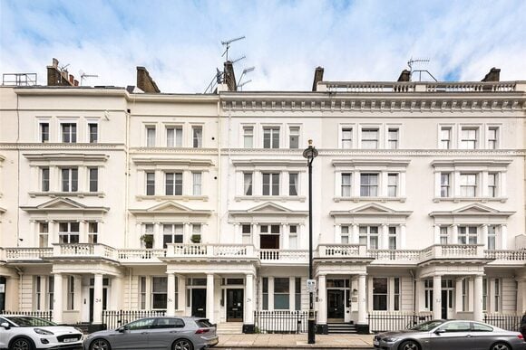 St Georges Drive, London, SW1V