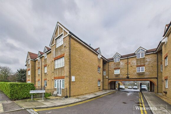 Great North Way, London, NW4