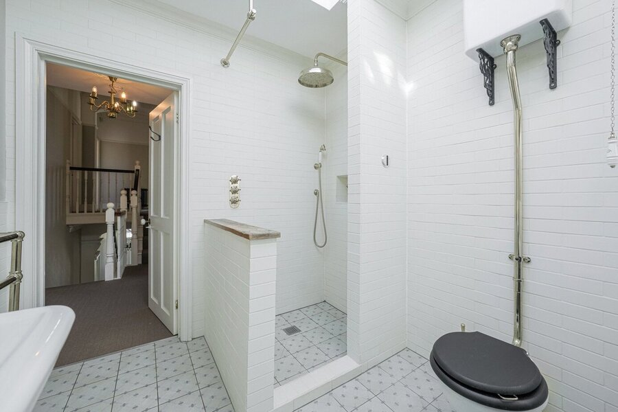 Bathoom 2