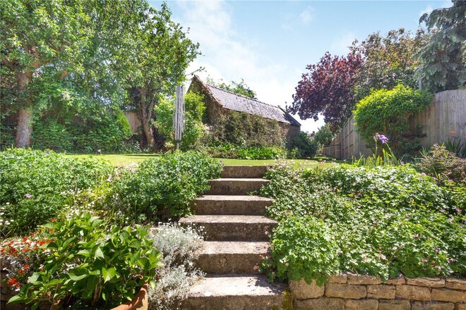 Cleeve Road, Cheltenham, GL52
