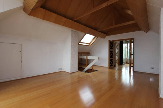 Mount Avenue, Essex, SS0
