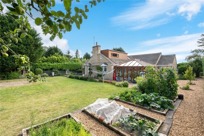 Elton Road, Peterborough, PE8