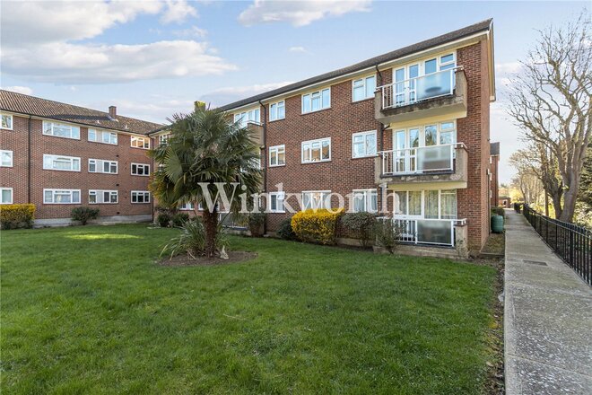 Springbank, London, N21