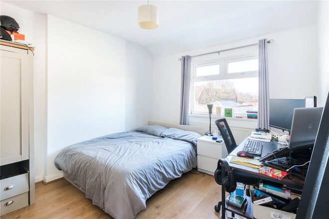 Broadwater Road, London, SW17
