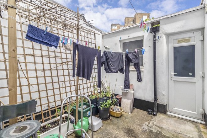 Caledonian Road, London, N7