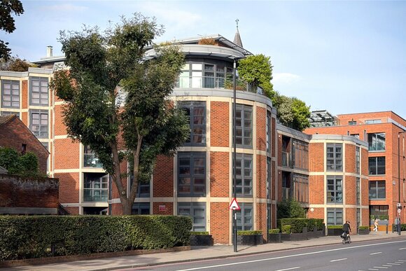 Moreton Street, London, SW1V