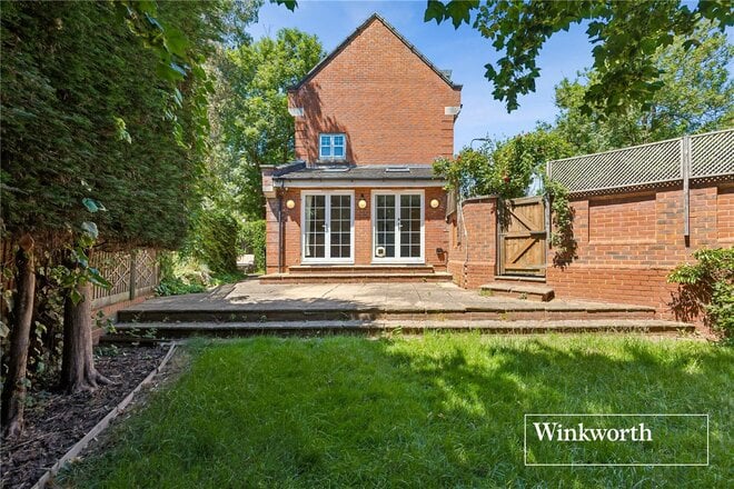 Tavistock Avenue, Mill Hill East, NW7