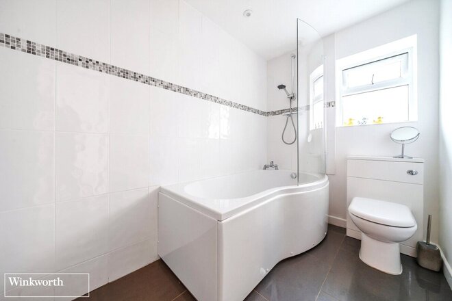 Byfleet Avenue, Basingstoke, RG24