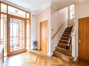 Haslemere Gardens, London, N3