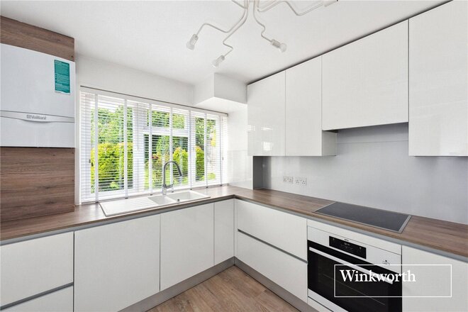 Kingsgate Avenue, London, N3