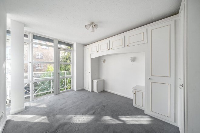 Eleanor Close, London, SE16